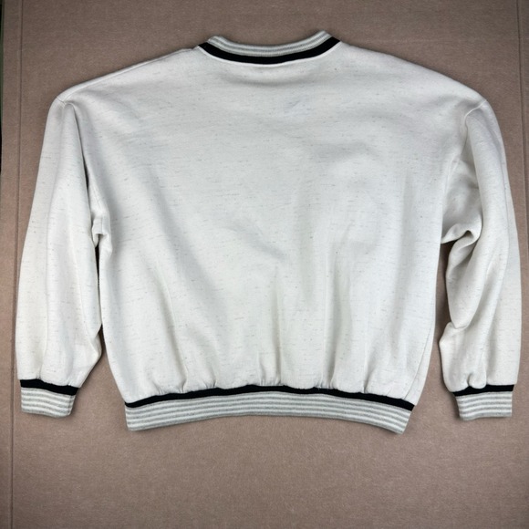 Vintage Classic Sweatshirt Men XL White Wolves Cabin Winter Scene USA - Picture 2 of 10